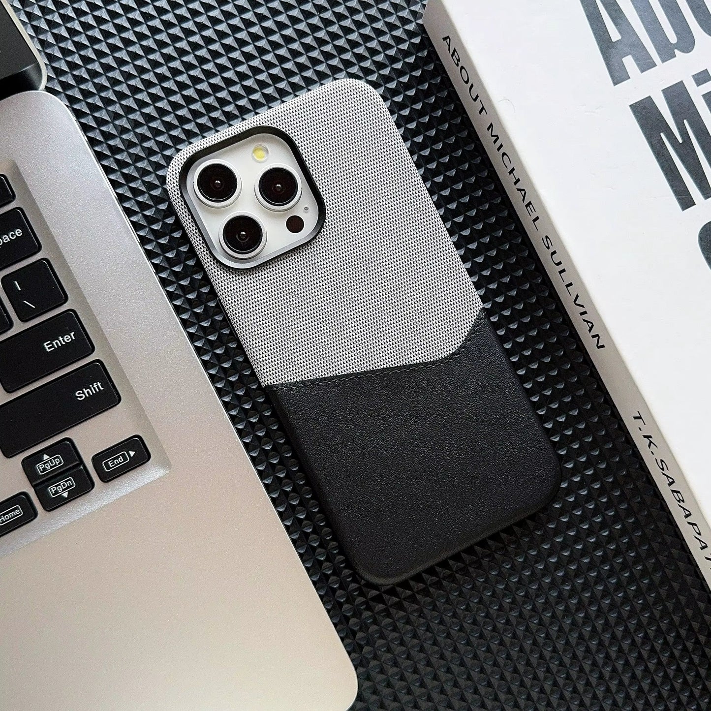 Business luksus bakdeksel med kortholder – iPhone 16 Pro - Grå/Svart