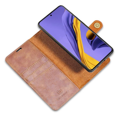 Magnetisk lommeboketui i lær til Samsung Galaxy A51 fra DG.MING, med avtagbart deksel og kortlommer.